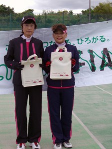 ２０１２ピンクリボンテニストーナメント福島県予選大会５０歳ＦＩＡＴ賞