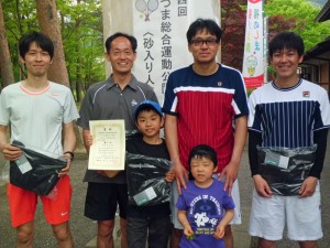 第４回あづま総合運動公園チーム対抗テニス大会男子の部優勝チーム